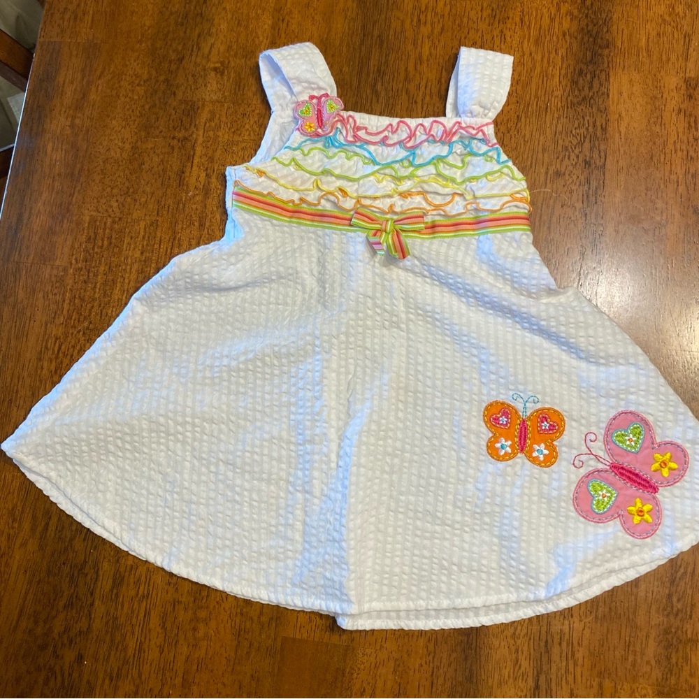 Youngland Baby girls white cotton sundress.  Size 24 months. With butterflies